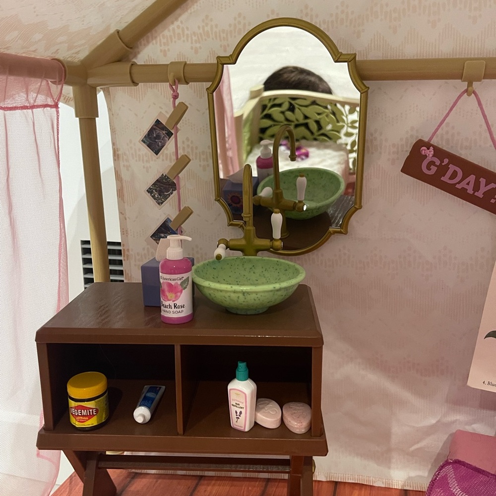 American Girl Doll - Australia - gvf54 kira's comfy platform tent complete set - Picture 3 of 8